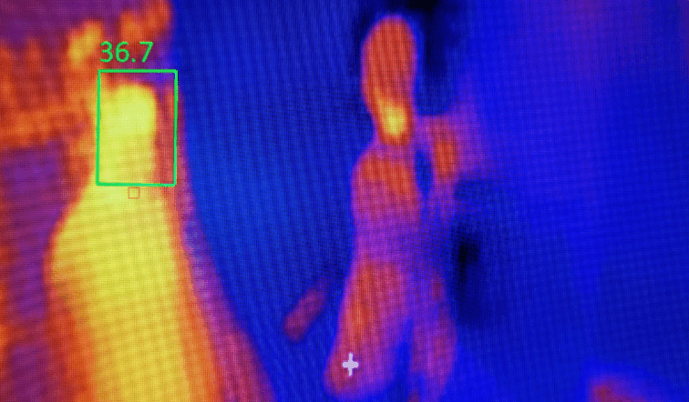 Écran du moniteur de contrôle de la température corporelle Covid-19