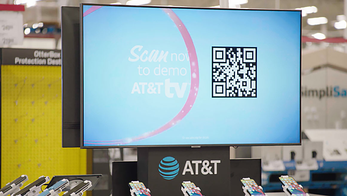 AT&T-Display mit scanbarem QR-Code auf Basis der BrightSign-Technologie