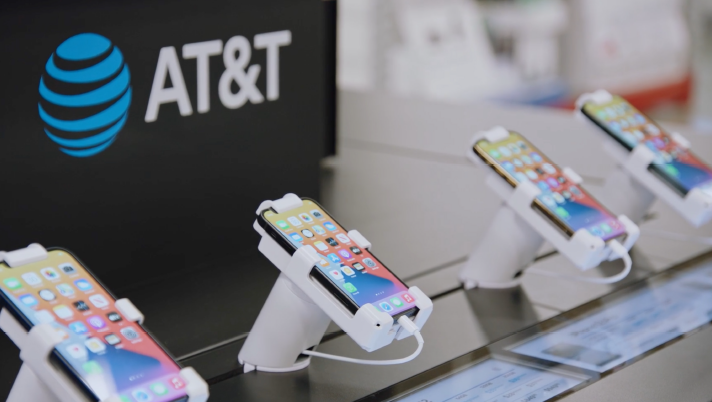Sam's Club AT&T retail display powered by BrightSign