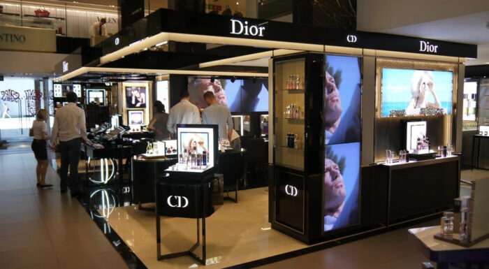 Een meeslepende merkbeleving van Dior met digital signage