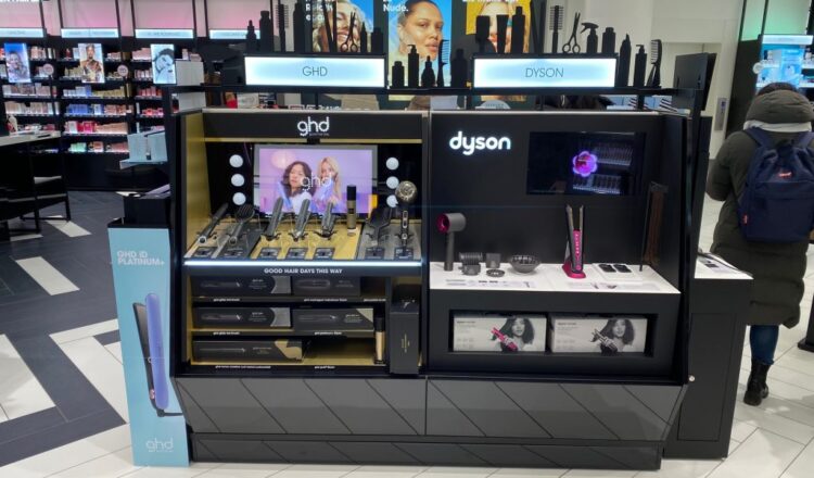BrightSign digital signage for retail beauty display by GHD